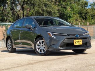 Used 2024 Toyota Corolla LE video 2