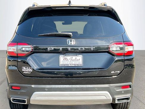 Used 2023 Honda Pilot Elite image 5