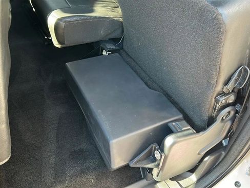 Used 2015 Ford F250 Lariat w/ Chrome Package image 47