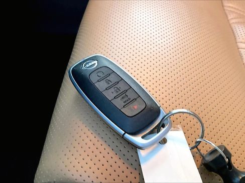 Certified 2023 Nissan Rogue Platinum image 14