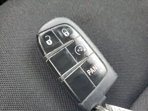 Used 2018 Jeep Renegade Latitude w/ Popular Equipment Group AWD/4WD image 28