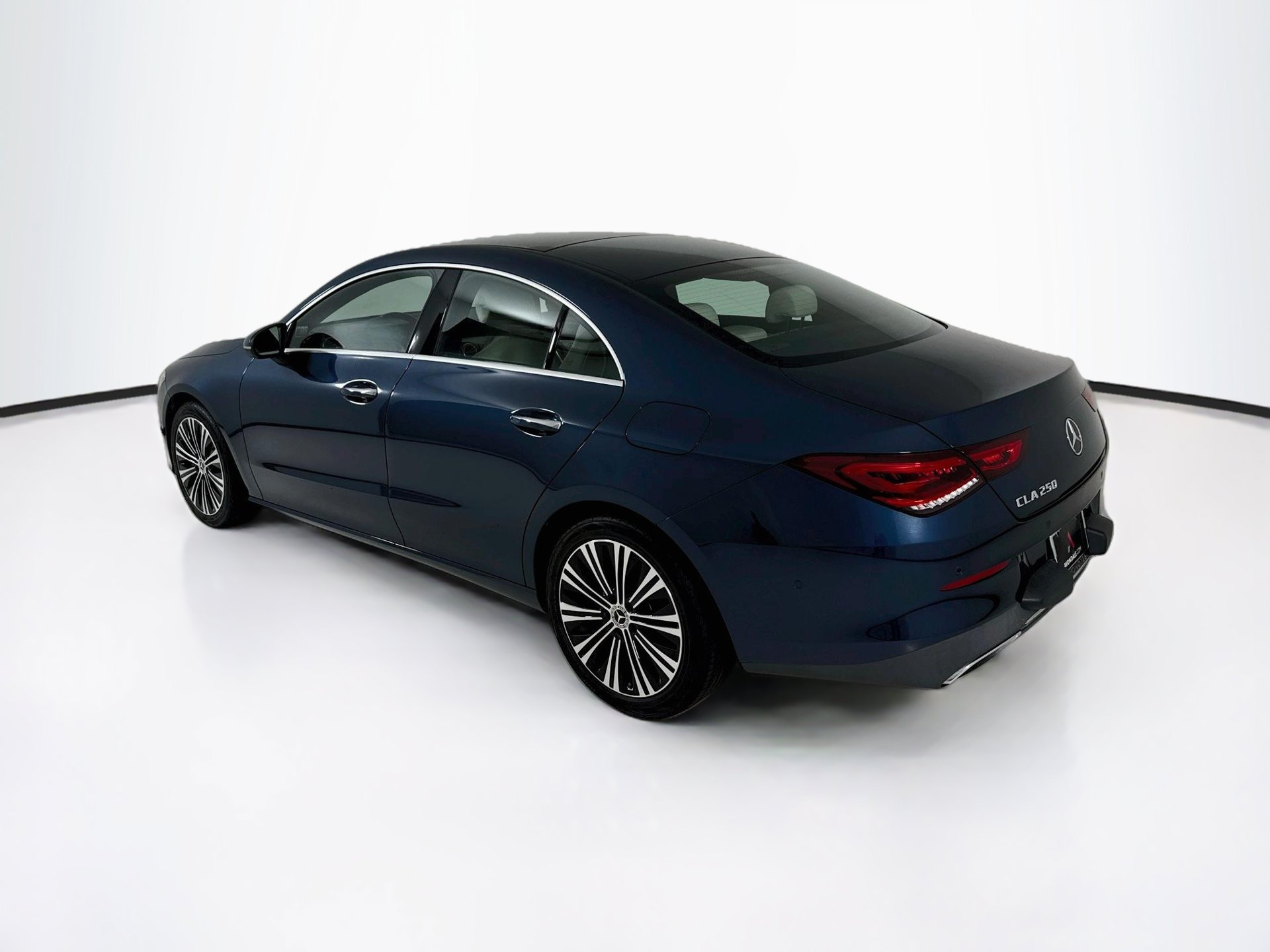 Used 2023 Mercedes-Benz CLA 250 image 6