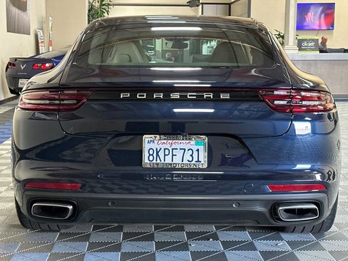 Used 2019 Porsche Panamera RWD image 5