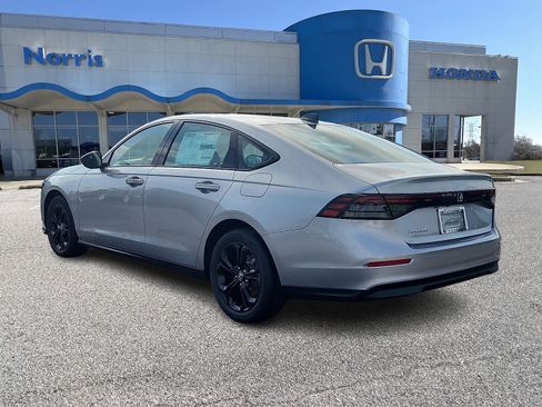 New 2025 Honda Accord SE image 3