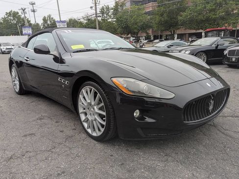 Used 2011 Maserati GranTurismo Convertible RWD image 5