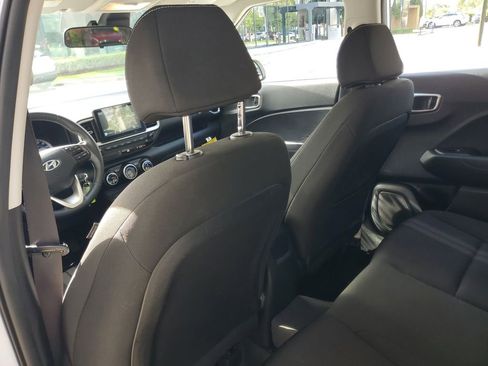 Used 2021 Hyundai Venue SEL FWD image 10