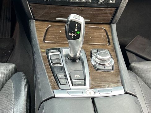 Used 2012 BMW 750Li xDrive image 19