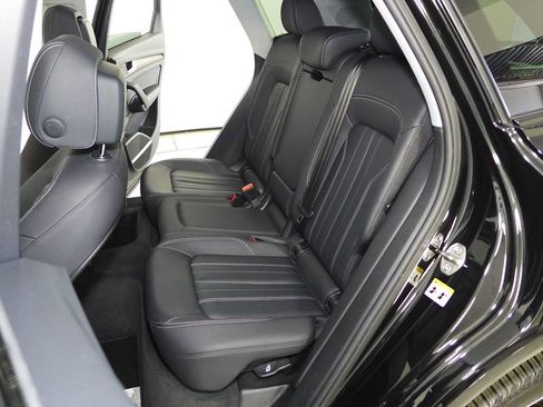 Used 2023 Audi Q5 2.0T Premium Plus w/ Premium Plus Package AWD/4WD image 21