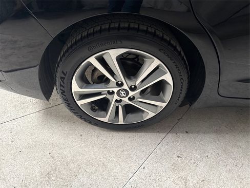 Used 2018 Hyundai Elantra Limited image 20