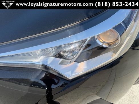 Used 2018 Toyota C-HR XLE FWD image 38