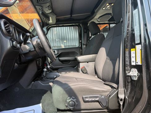 Used 2020 Jeep Wrangler Unlimited Sport AWD/4WD image 9
