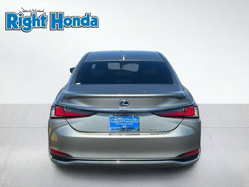 Used 2021 Lexus ES 300h w/ Premium Package FWD image 10