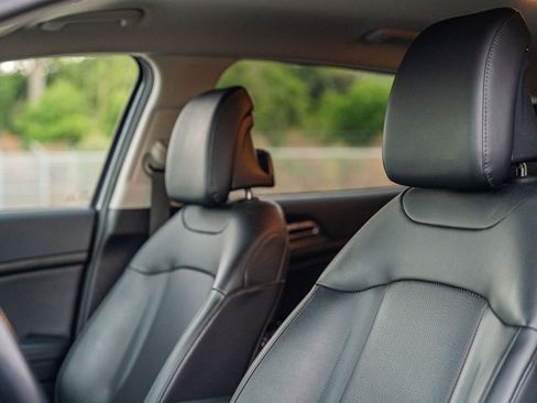 Used 2023 Kia Sportage EX image 24