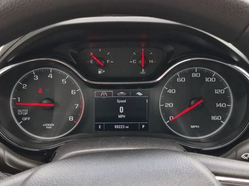 Used 2019 Chevrolet Cruze Sedan FWD image 22