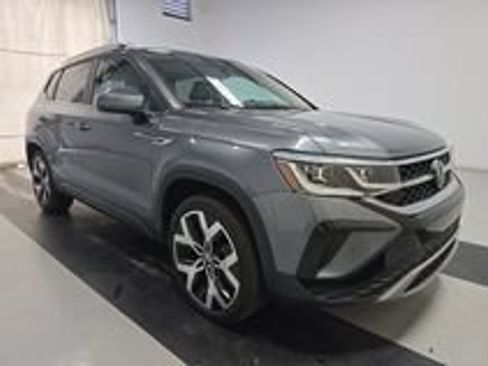 Used 2023 Volkswagen Taos SEL AWD/4WD image 16