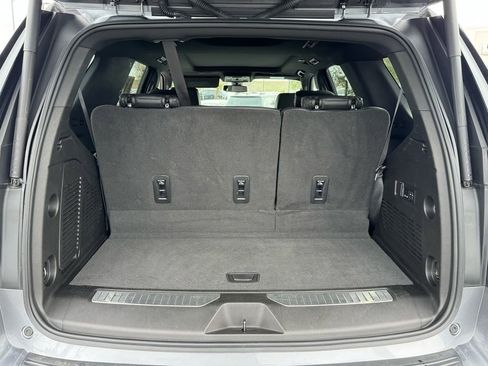 Used 2022 Chevrolet Tahoe RST w/ Luxury Package AWD/4WD image 22