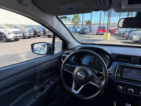 Used 2025 Nissan Versa SV FWD image 32