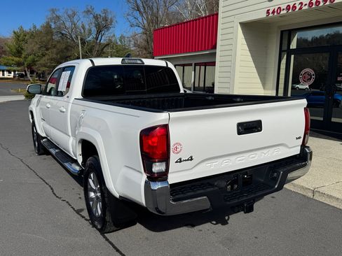 Used 2018 Toyota Tacoma SR5 image 4