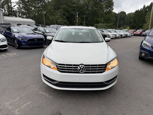 Used 2013 Volkswagen Passat 2.5 SE FWD image 2