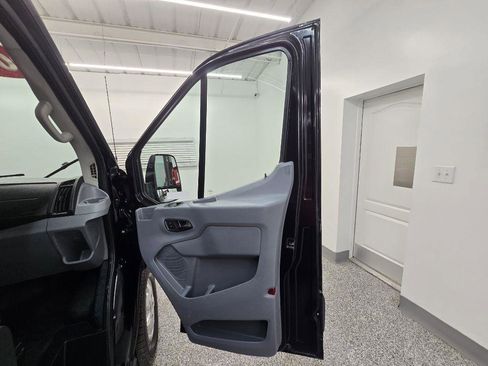 Used 2017 Ford Transit 250 148 Medium Roof RWD image 26