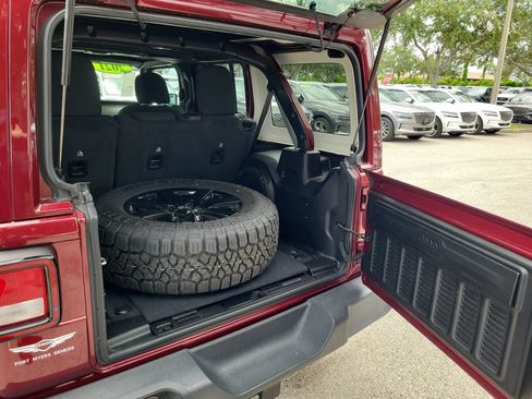 Used 2021 Jeep Wrangler Unlimited Sport w/ Sun And Sound Package AWD/4WD image 9