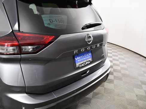 Used 2024 Nissan Rogue S image 15