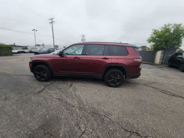 Used 2023 Jeep Grand Cherokee L Laredo AWD/4WD image 20
