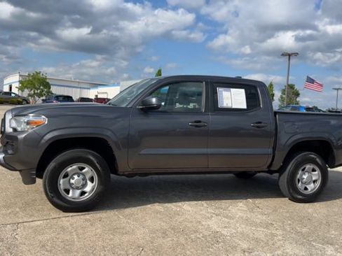 Used 2020 Toyota Tacoma SR w/ SR Convenience Package RWD image 5