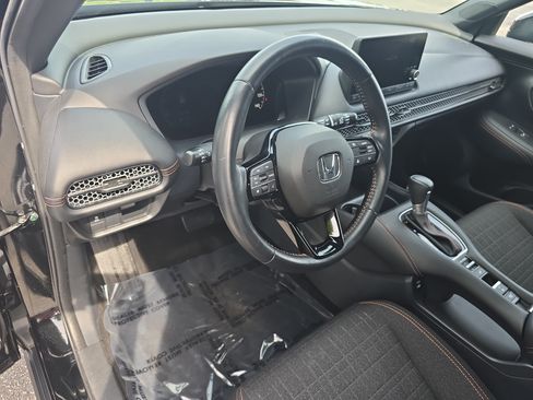 Certified 2025 Honda HR-V Sport image 15