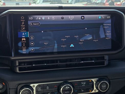 Used 2024 Jeep Wrangler Unlimited Rubicon image 31