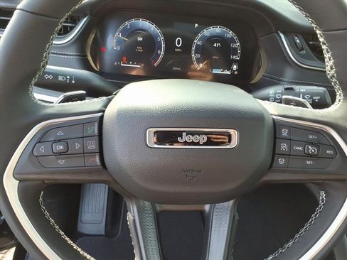 New 2025 Jeep Grand Cherokee Laredo X image 14