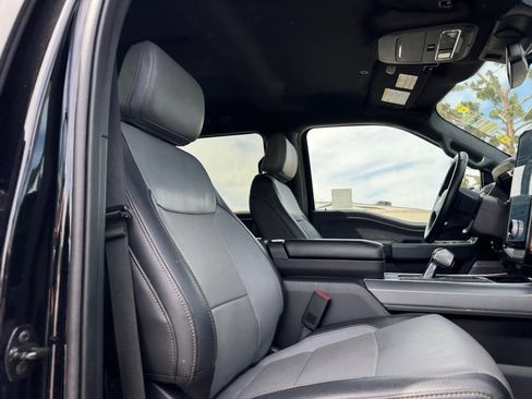 Used 2022 Ford F150 Lightning Lariat AWD/4WD image 19