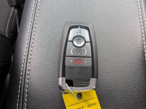 Used 2025 Ford Escape Active w/ Cold Weather Package AWD/4WD image 34