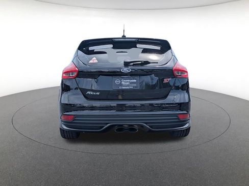 Used 2017 Ford Focus ST FWD image 6