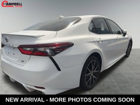 Used 2021 Toyota Camry SE image 5