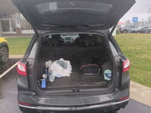 Used 2018 Chevrolet Equinox LT w/ LPO, Floor Liner Package image 23