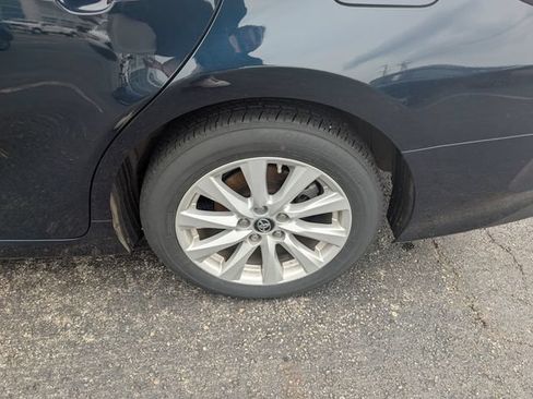 Used 2019 Toyota Camry LE FWD image 23