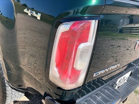 Used 2015 GMC Canyon SLE w/ SLE Convenience Package AWD/4WD image 23