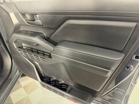 Used 2025 Toyota Tacoma SR image 31