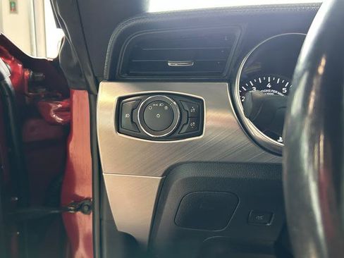 Used 2018 Ford Mustang GT Premium RWD image 19