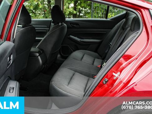 Used 2025 Nissan Altima 2.5 SV FWD image 18