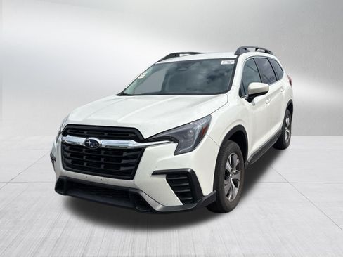 Used 2025 Subaru Ascent Premium AWD/4WD image 2
