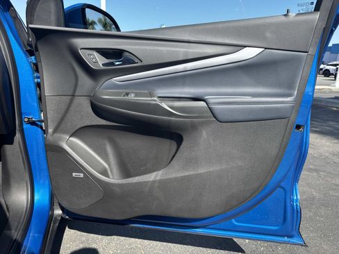 Used 2023 Chevrolet Bolt EUV Premier w/ Sun & Sound Package FWD image 29