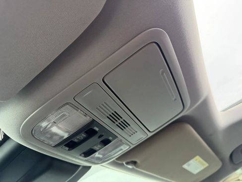 Used 2019 Honda Odyssey EX-L image 34