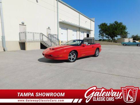 Used 1997 Pontiac Firebird Formula image 1