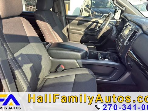 Used 2018 Nissan Titan SV w/ SV Convenience Package image 23
