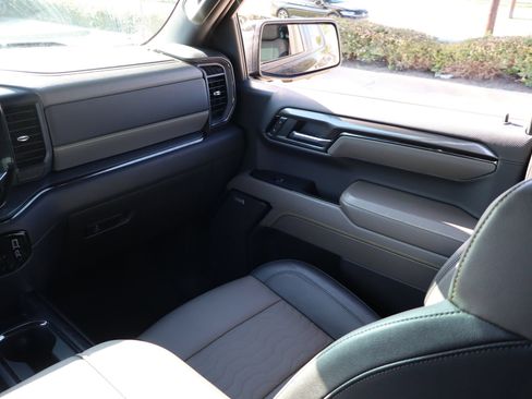 Used 2023 Chevrolet Silverado 1500 ZR2 AWD/4WD image 25