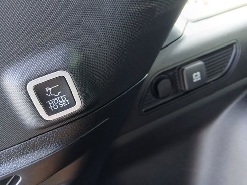 New 2025 Jeep Grand Cherokee Limited w/ Luxury Tech Group II image 28