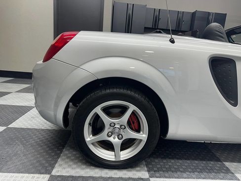Used 2001 Toyota MR2 image 9