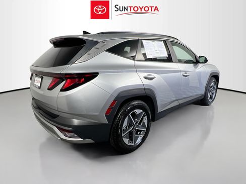 Used 2025 Hyundai Tucson SEL FWD image 4